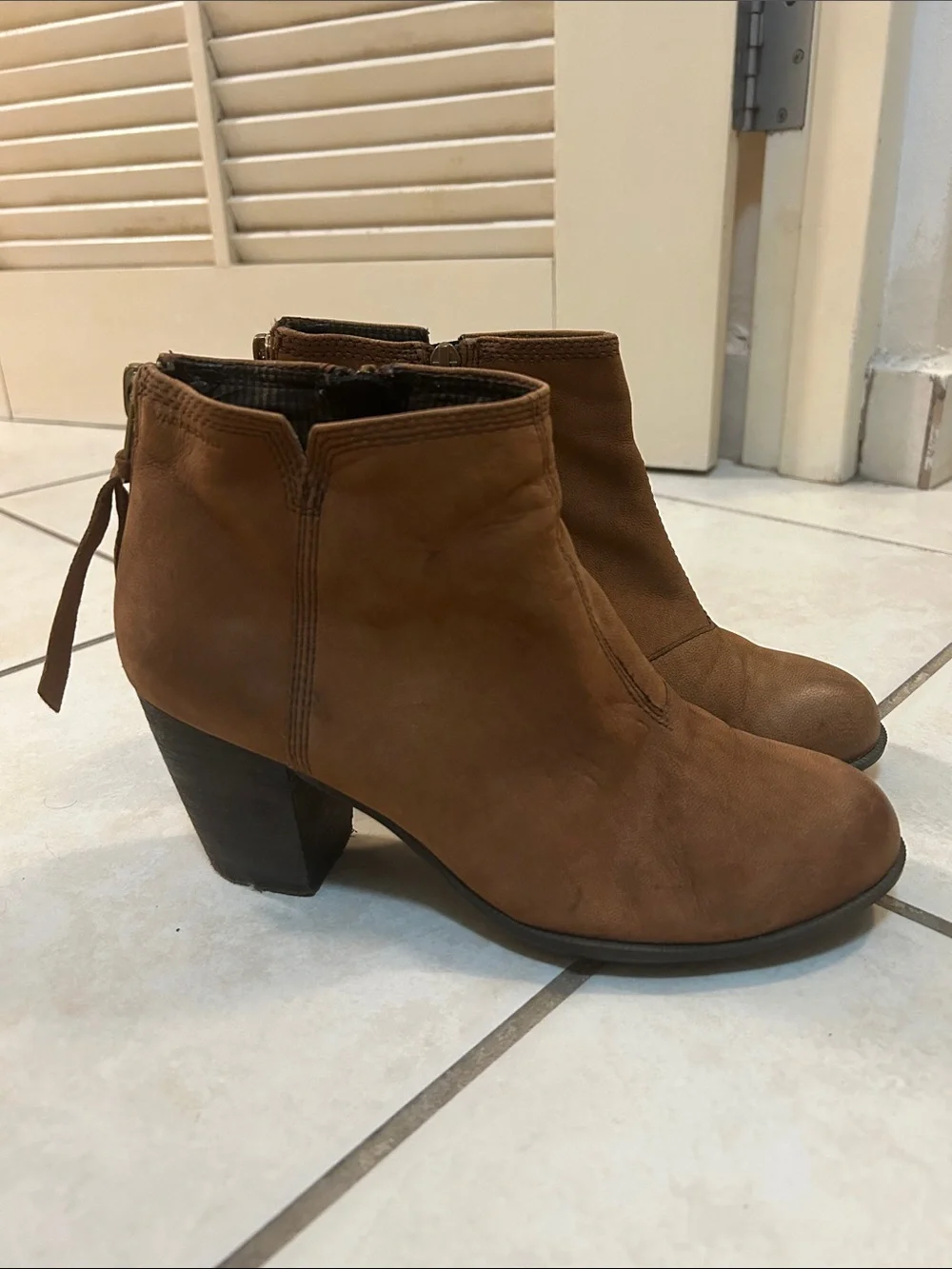 Vagabond Chestnut Suede Ankle Booties with Block Heel